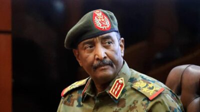 رئيس مجلس السيادة السوداني يصل إلى الرياض