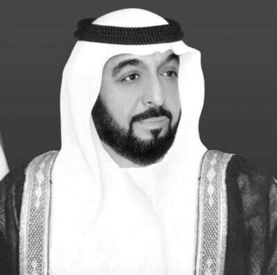 أداء صلاة الجنازة على رئيس دولة الإمارات الشيخ خليفة بن زايد