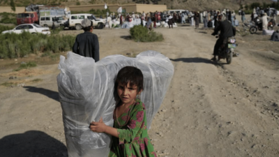 طالبان تتعهد بعدم التدخل في توزيع المساعدات المخصصة للأفغان المتضررين من الزلزال