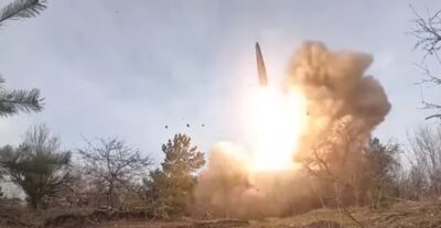 بصواريخ عالية الدقة.. روسيا تعلن تدمير مواقع أوكرانية “هامة”