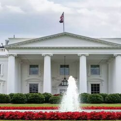 البيت الأبيض: العينة ما زالت إيجابية وبايدن سيواصل إجراءات العزل الصارمة