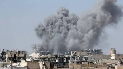 المرصد السوري: التحالف الدولي يستهدف مواقع إيرانية في دير الزور بطائرة مسيرة