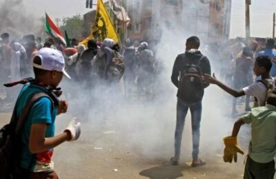السودان.. مقتل متظاهر دهسًا خلال احتجاجات في الخرطوم
