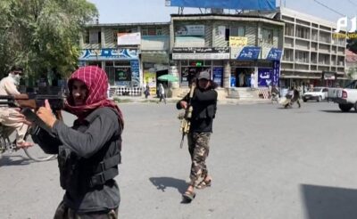 مسلحون من طالبان يطلقون النار في الهواء لتفريق تظاهرة نسائية