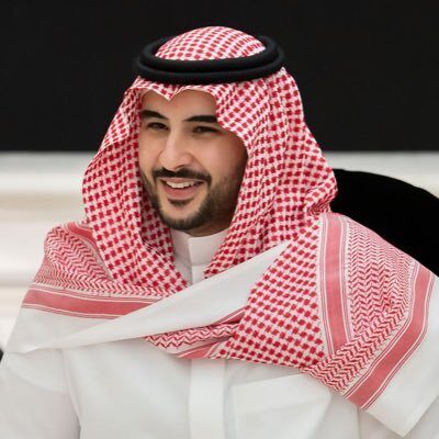 بقيمة 330 مليون ريال.. الأمير خالد بن سلمان يعلن توقيع عقد تشغيل مستشفى عدن العام