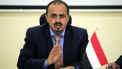 الإرياني يدين استهداف ميليشيا الحوثي لسيارة مواطن بقذيفتين وإصابة 8 مدنيين