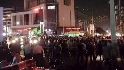 في أربعينية «أميني».. مظاهرات ليلية بعدة مدن ضد السلطات الإيرانية