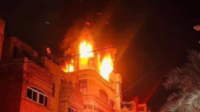 وفاة 21 شخصًا في اندلاع حريق هائل بمبنى سكني بقطاع غزة