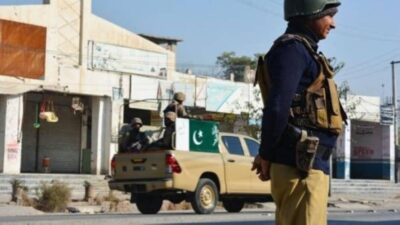 باكستان: مقتل ضابطَي مخابرات بارزَين