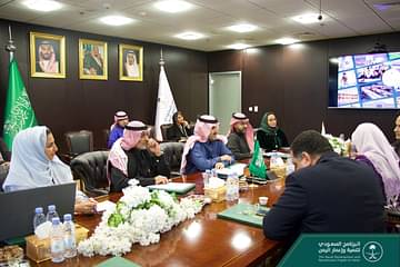 السفير آل جابر يستعرض مع وفد أممي جهود المملكة المختلفة في اليمن