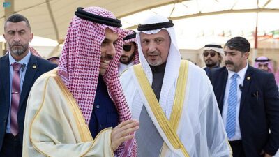 وزير الخارجية يغادر دولة الكويت بعد زيارة رسمية