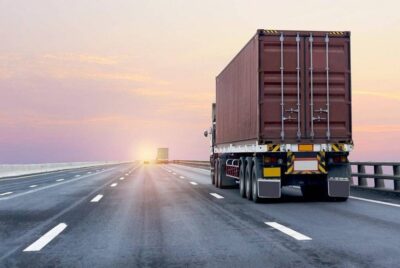 «هيئة النقل» تُلزم الشاحنات الأجنبية بـ«وثيقة نقل» الإلكترونية لدخول السعودية.. ابتداءً من أبريل