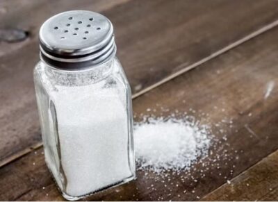 الصوديوم القاتل.. خبراء: 4 نصائح لتقليل الملح في الطعام
