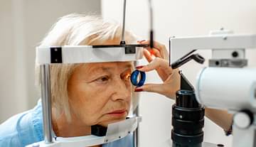 يصيب العصب البصري.. 6 أعراض للإصابة بـ«الجلوكوما»