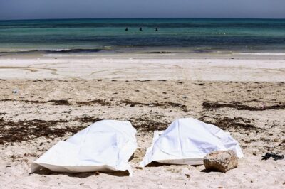 انتشال جثث 10 مهاجرين أفارقة بعد غرق قاربهم قبالة سواحل تونس
