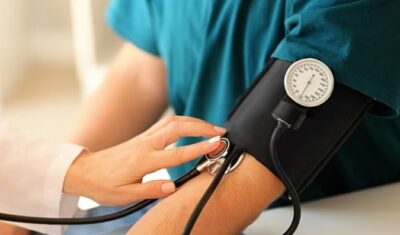 “الصحة”: 5 عادات للوقاية من ضغط الدم المرتفع