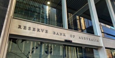 “الفيدرالي الأسترالي” يبقي أسعار الفائدة دون تغيير