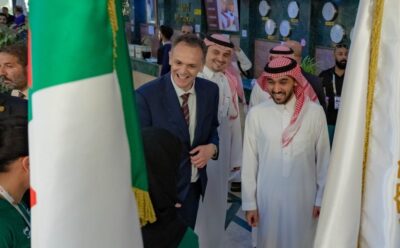 عبدالعزيز بن تركي يصل الجزائر لحضور افتتاح دورة الألعاب العربية الخامسة عشرة