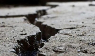 زلزال بقوة 6.2 درجات يضرب إقليم بابوا بإندونيسيا