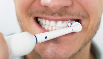دراسة تُحَذّر من خطر قاتل لعدم غسل الأسنان قبل النوم
