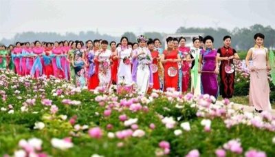 الصين: «مكافأة» للأزواج إذا كان عمر العروس أقل من 25 عاماً