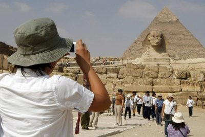 فرض 1000 دولار رسوم دخول السياح.. حكومة مصر تكشف الحقيقة!