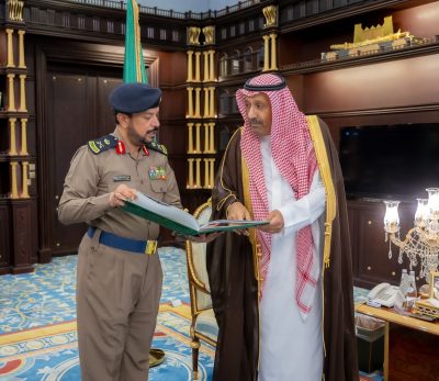 أمير الباحة يناقش مع اللواء الزرقي استعدادات الدفاع المدني لمواجهة حرائق الغابات