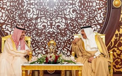 ملك البحرين يبحث مع وزير الخارجية المستجدات الراهنة على الساحتين الإقليمية والعربية