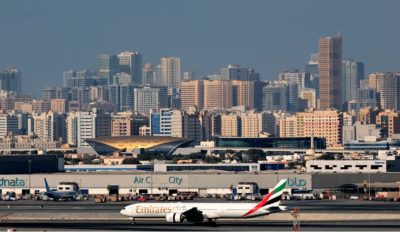 سوء الأحوال الجوية في الإمارات يتسبب في تعطل بعض الرحلات بمطار دبي