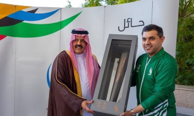 أمير حائل يستقبل مسيرة شعلة دورة الألعاب السعودية 2023