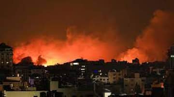 الصحة الفلسطينية تعلن ارتفاع عدد شهداء قطاع غزة إلى 9488 القصف في غزة