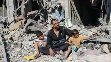 الأمم المتحدة: دخول 40 شاحنة بمعدات طبية إلى غزة وهجوم على المستشفى الإندونيسي