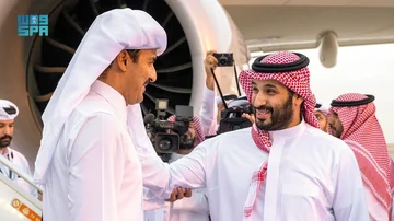 ولي العهد يستقبل أمير قطر بعد وصوله الرياض