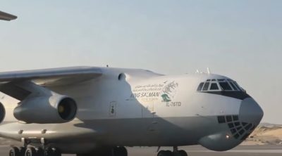 الطائرة السعودية الإغاثية الـ 33 تصل مطار العريش محمّلة بـ 18 طناً من المواد الطبية