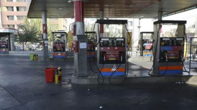 التلفزيون الإيراني: تعطل الكثير من محطات الوقود في طهران