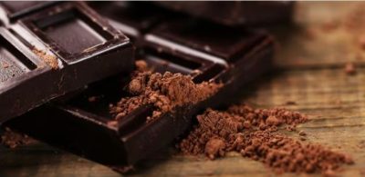 “الصحة”: الشوكولاتة الداكنة مصدر غني بالحديد