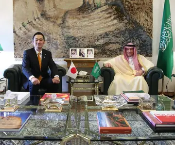 الخريجي يبحث سُبل تعزيز العلاقات الثنائية مع نائب وزير خارجية اليابان