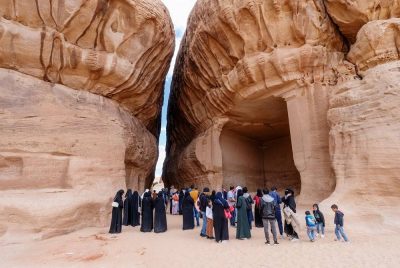السعودية تحقق تعافيًا بنسبة 156% في أعداد السياح الوافدين خلال 2023