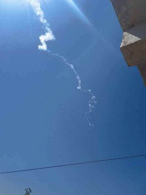 هيئة بريطانية ترصد حادثة قبالة سواحل الحديدة.. والحوثي يطلق صاروخاً من إب