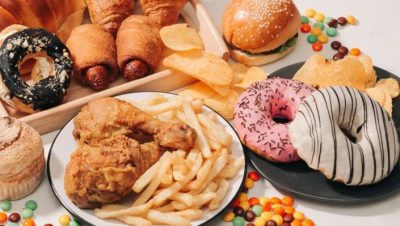 الأطعمة المعالجة وخطر السرطان.. دراسة فرنسية جديدة تدق ناقوس الخطر