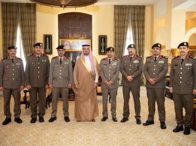 نائب أمير منطقة مكة المكرمة يقلّد عدداً من الضباط رتبهم الجديدة