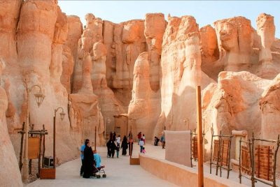 «السياحة»: 135 مليار ريال إنفاق الزوّار الوافدين إلى السعودية في عام 2023