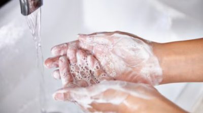 %80 من الأمراض المعدية تنتقل باللمس.. حقائق عن غسل اليدين تبدأ بـ20 ثانية