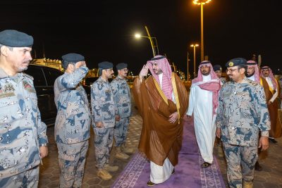 “أمير الجوف” يزور قيادة حرس الحدود بمحافظة القريات