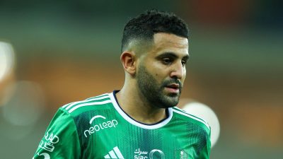 “رياض محرز” يتصدر قائمة لاعبي الدوري السعودي الأكثر صناعة للفرص