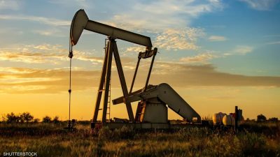 أسعار النفط تتراجع عند أدنى مستوى في 7 أسابيع مع زيادة المخزونات الأمريكية