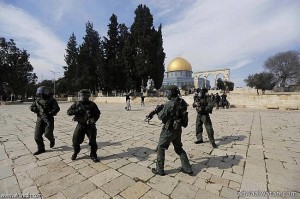 قوات الاحتلال الإسرائيلية تغلق الحرم القدسي الشريف أمام جميع المصلين والزائرين