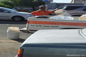 بلدية العمرة تكثف من حملاتها لمنع غسيل السيارات في الأماكن العامة