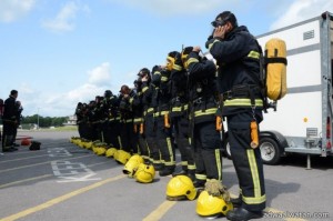 140 من رجال الدفاع المدني يجتازون دورة قائد محطة إطفاء في بريطانيا