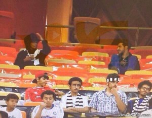 “شرطة جدة” تضبط فتاة في مدرجات استاد الجوهرة أثناء مباراة الاتحاد والشباب